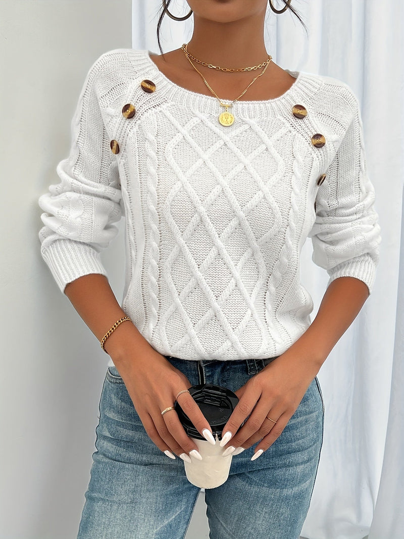 Brielle Sweater | Dame Kabelstrikket Sweater med Knapdetaljer